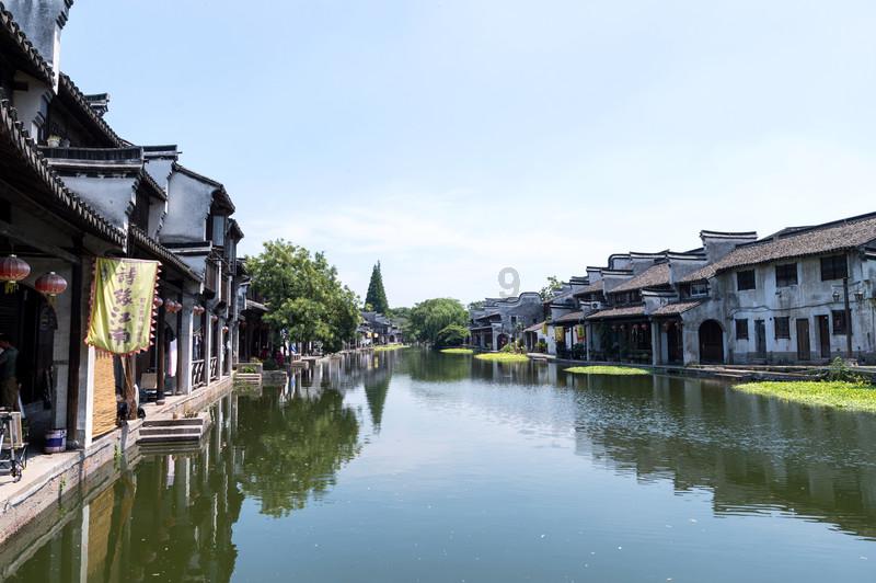 漫步太空